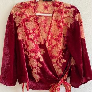 Beautiful lightweight wrap top bohemian vibe like new